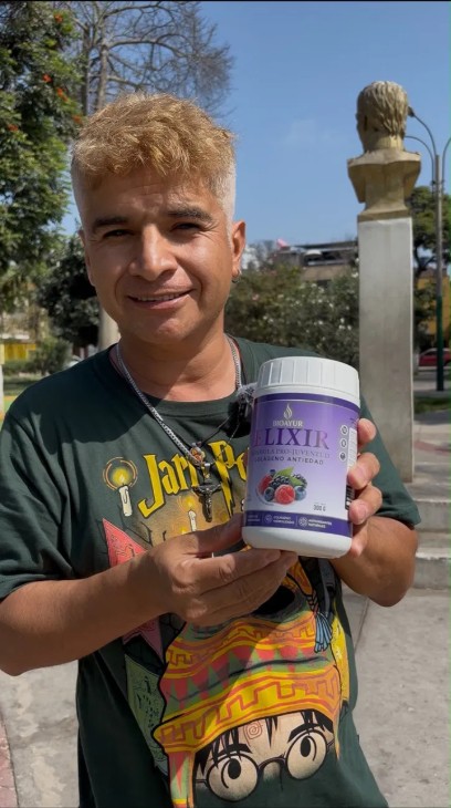 Cliente real con su pedido de BIOAYUR ELIXIR