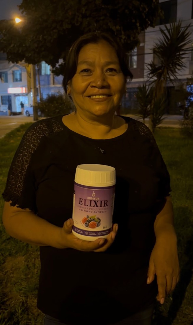 Cliente real con su pedido de BIOAYUR ELIXIR